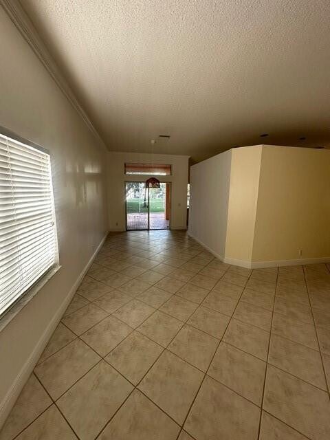 Building Photo - 1572 Banyan Way