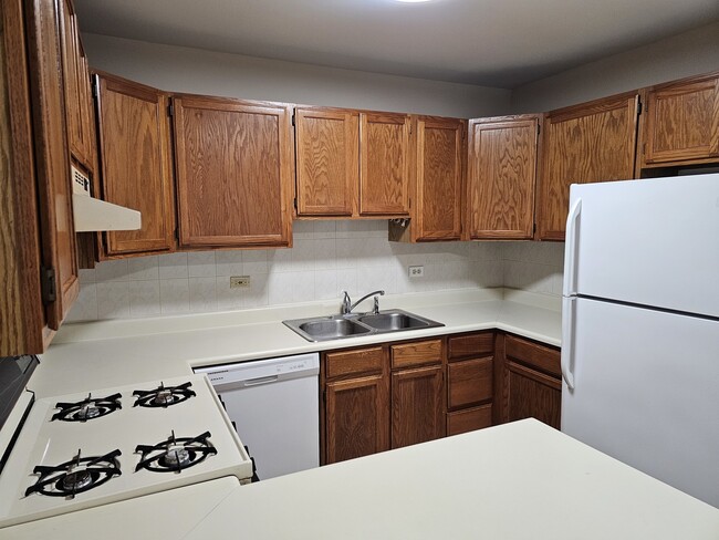 Foto del edificio - 311 Village Creek Dr