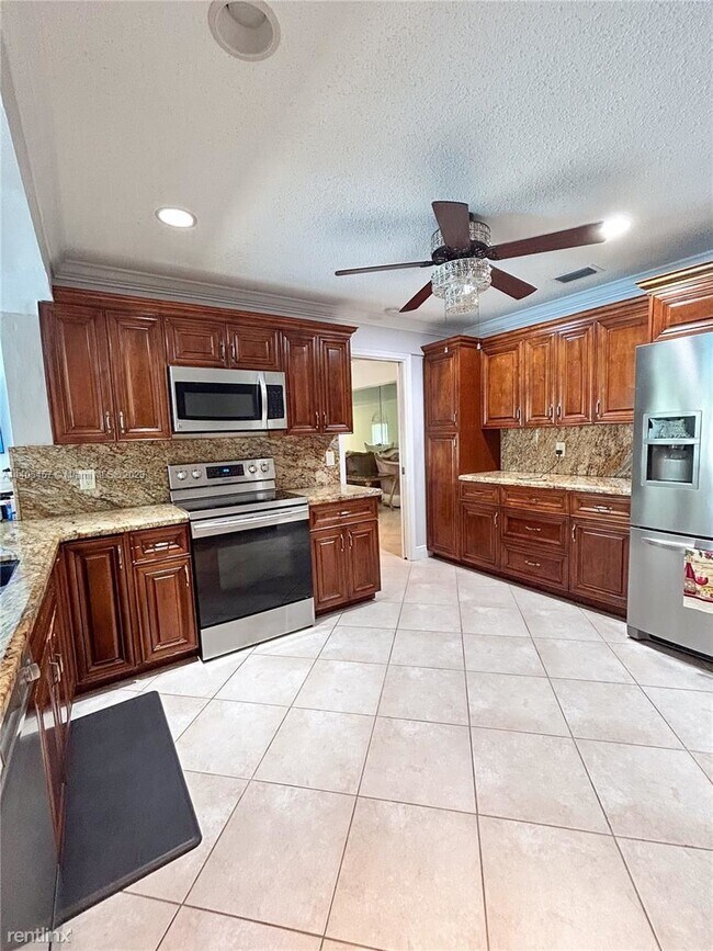 Building Photo - 5 br, 2 bath House - 11762 NW 26th Ct