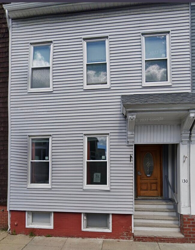 Building Photo - 130 W 8th St