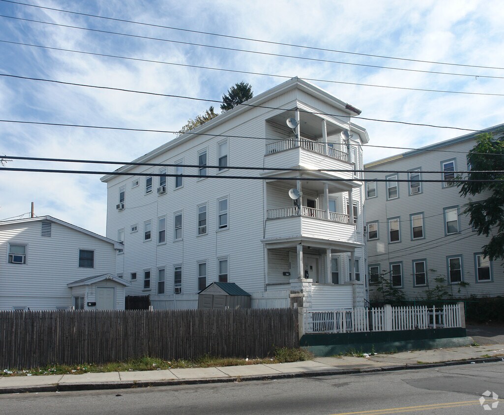 Primary Photo - 321 Lawrence St
