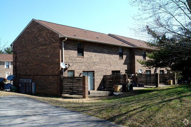 Building Photo - Stratford Apartments