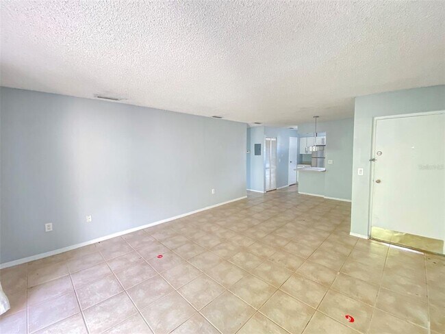 Building Photo - 2637B Pine Lake Terrace