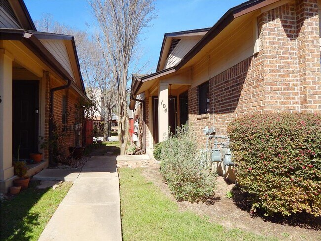 Foto del edificio - 101 Clearday Dr