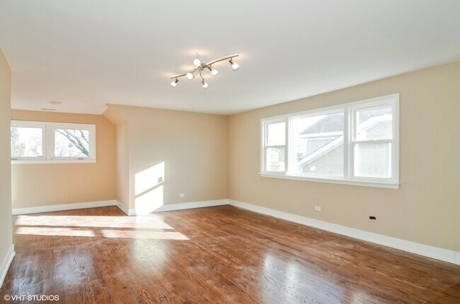 Building Photo - 5651 W Goodman St