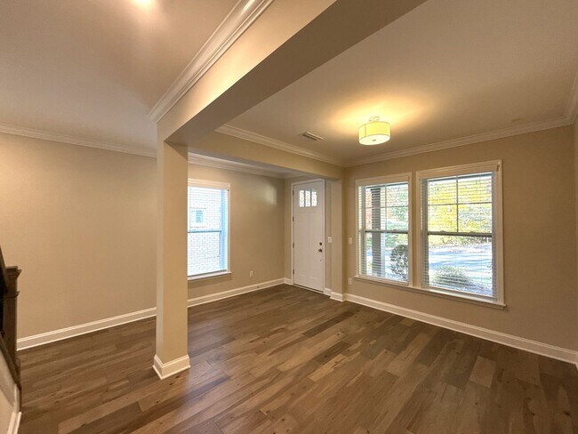 Building Photo - T.R. Lawing Realty Property