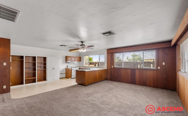 Building Photo - 400 E Belle Terrace