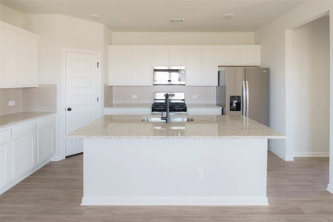 Building Photo - 2401 Milo Hazel Ln