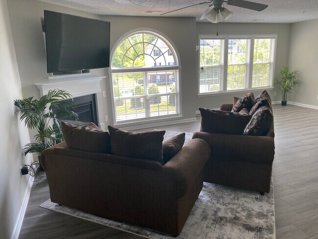 Foto del edificio - 4305 Timberbrooke Dr