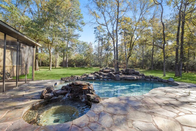 Foto del edificio - 5 Oak Crest Cir