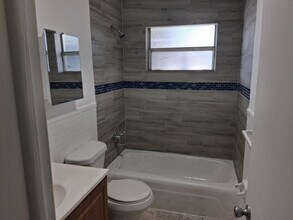 Building Photo - 4111 SW 24th Ct