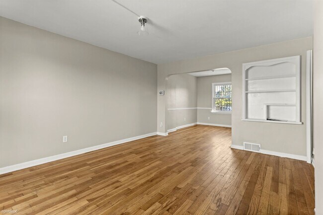 Building Photo - 2 br, 1 bath House - 450 Marquette Dr