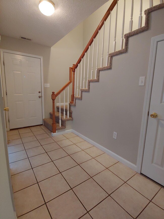 Building Photo - 7618 Emory Cove Way