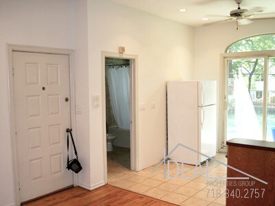 Primary Photo - 360 9th St