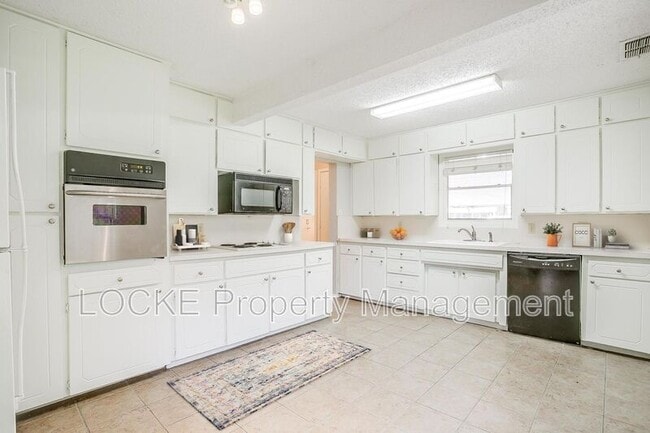 Foto del edificio - 3132 Greene Ave