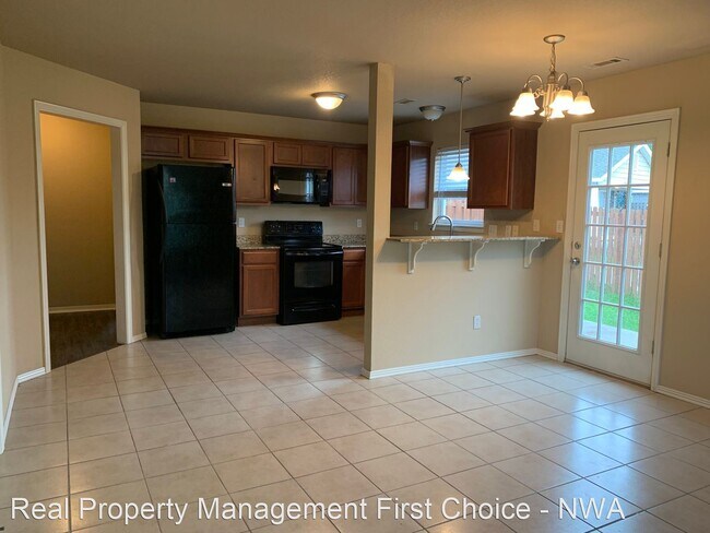 Building Photo - 3 br, 2 bath House - 4412 W Pecan Street