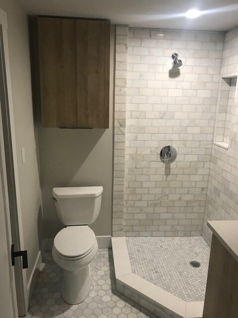 Building Photo - 1955 N Lincoln Ave