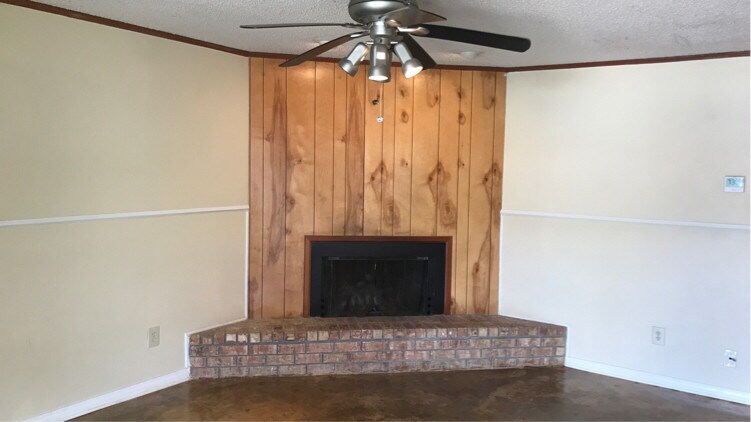 Primary Photo - 304 Woodale Dr