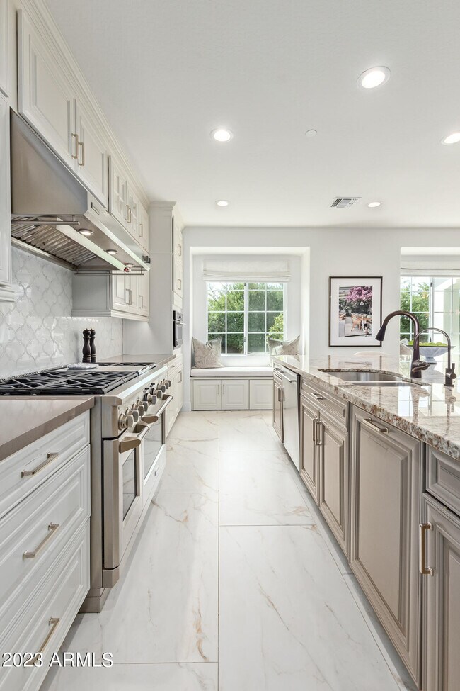 Building Photo - 2931 Madison Vistas Dr