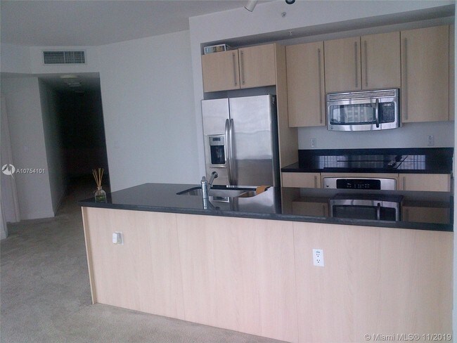 Foto del edificio - 79 SW 12th St