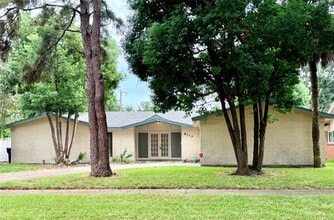 Building Photo - 9117 Vicksburg Ave