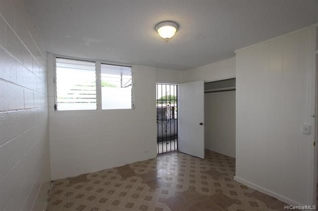 Building Photo - 94-104 Pupunohe St