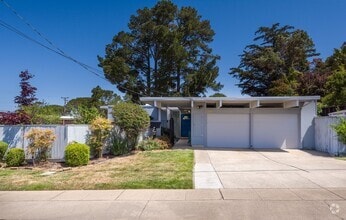 Building Photo - 2352 Bunker Hill Dr
