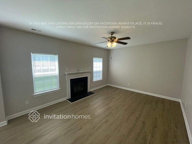 Foto del edificio - 527 Clearwater Dr