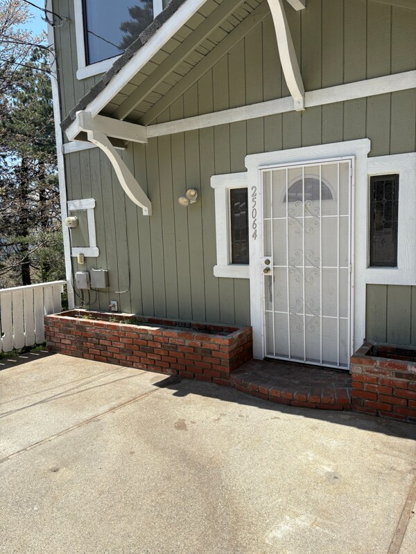 Foto del edificio - 24064 Grandview Dr