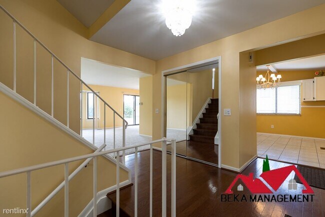 Building Photo - 3 br, 2 bath House - 17120 Coral Gables St