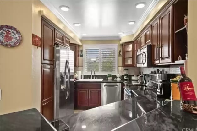Foto del edificio - 25695 Pine Creek Ln