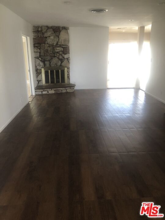 Foto del edificio - 8159 Aldea Ave