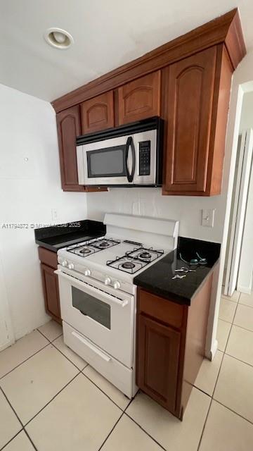 Foto del edificio - 2175 NE 170th St