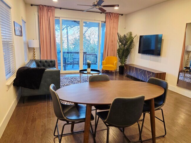 Building Photo - 441 Natalen Ave