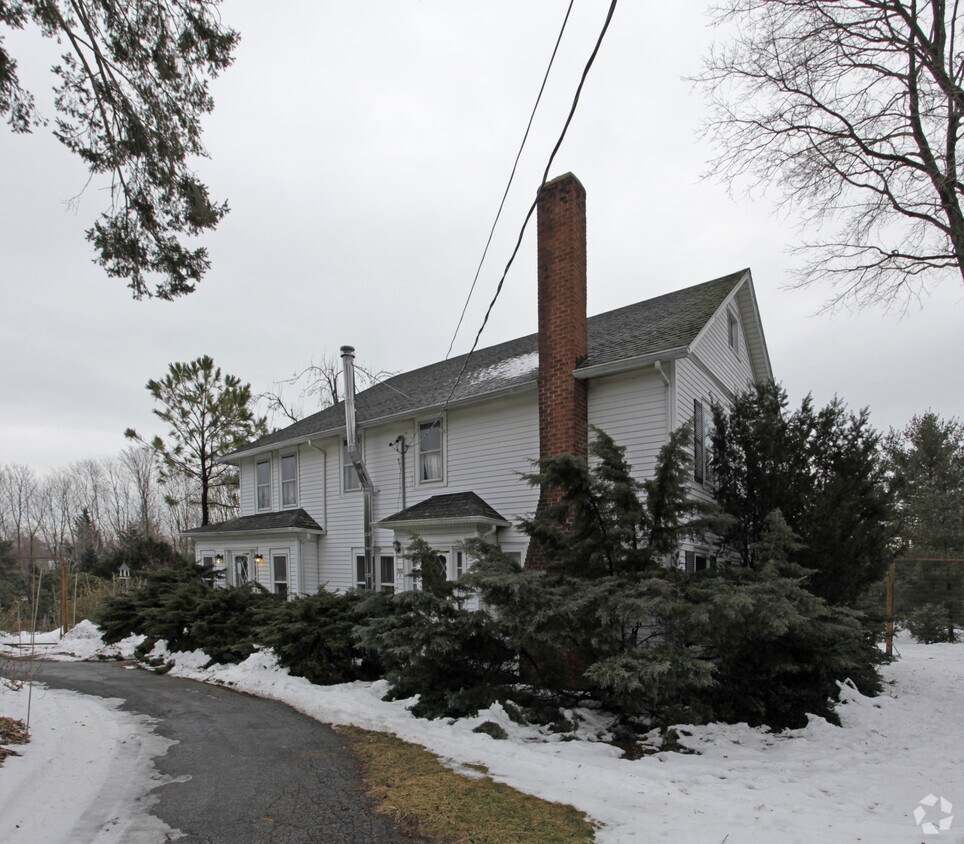 Primary Photo - 300 Boisseau Ave