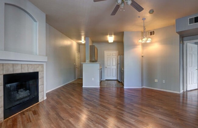 Building Photo - 7167 S Durango Dr