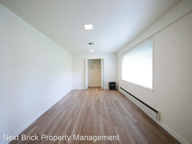 Building Photo - 4 br, 3 bath House - 4306 Maple Road