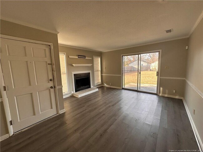 Building Photo - 6512 Wicklow Pl