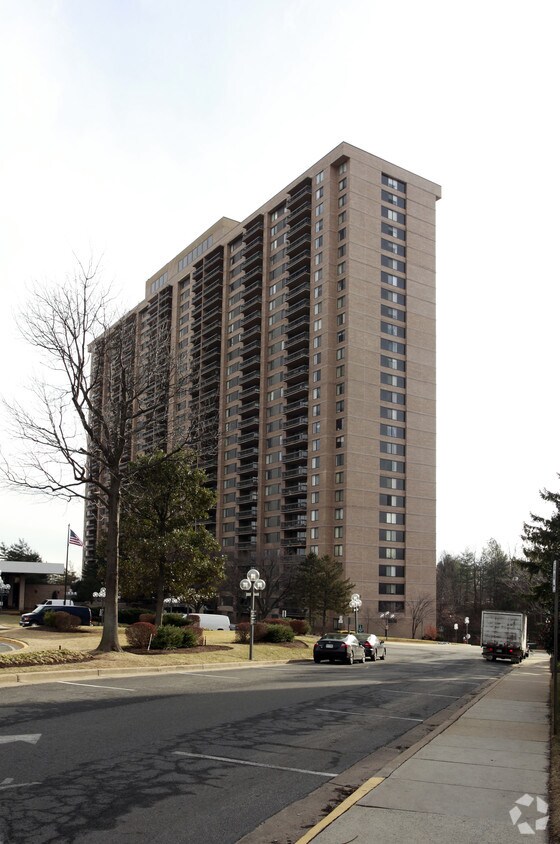 Skyline Plaza Apartments FALLS CHURCH, VA