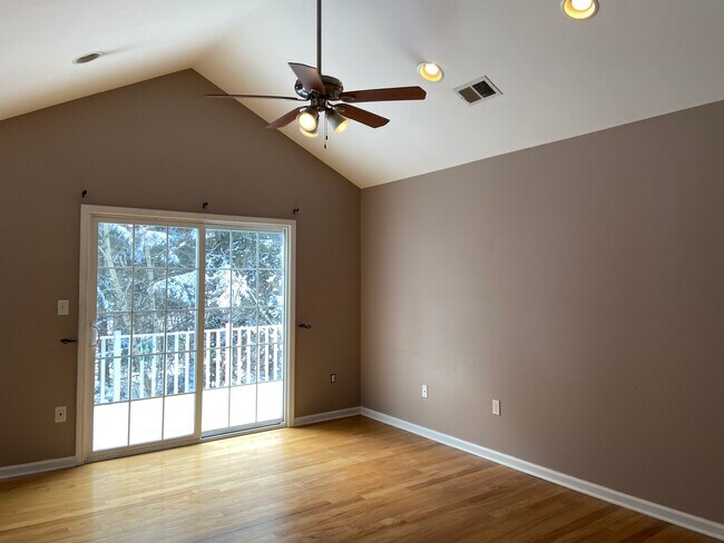 Foto del edificio - 2604 Cypress Ln