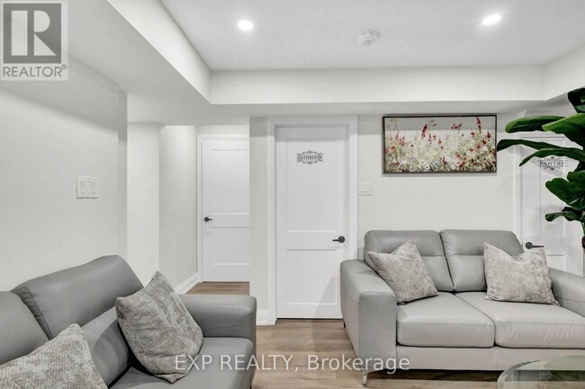 Building Photo - 448 Dougall Ave