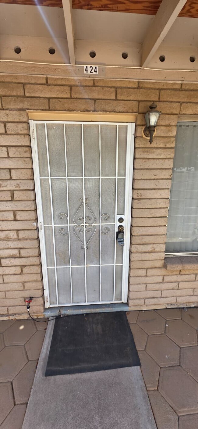 Building Photo - 24 N Mesa Dr