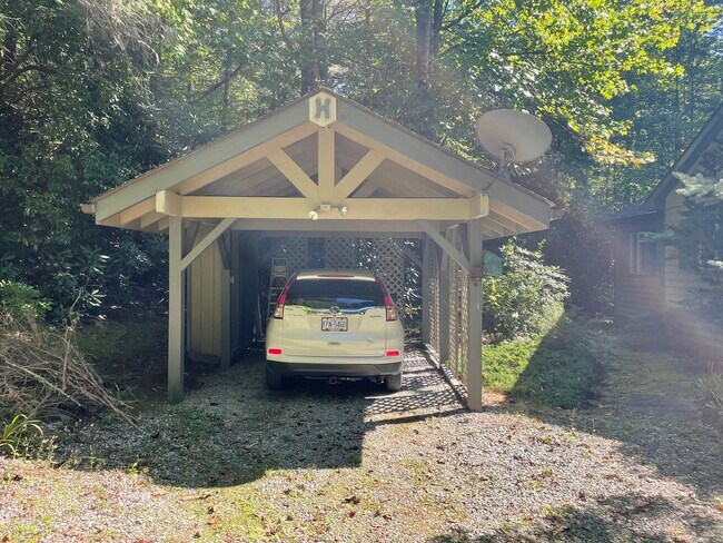 Foto del edificio - 461 Monte Vista Rd