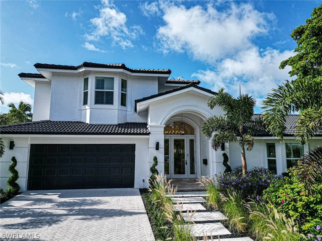 Primary Photo - 915 Pecten Ct