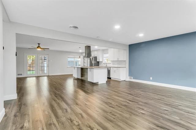 Building Photo - 623 Greenleaf Dr