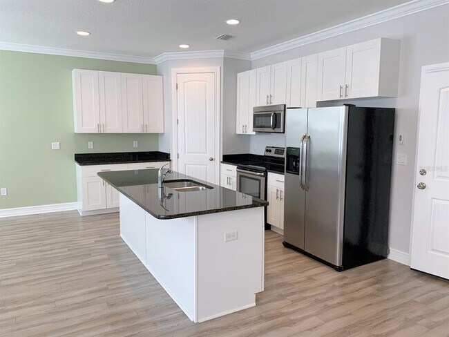 Foto del edificio - 6921 Interbay Blvd