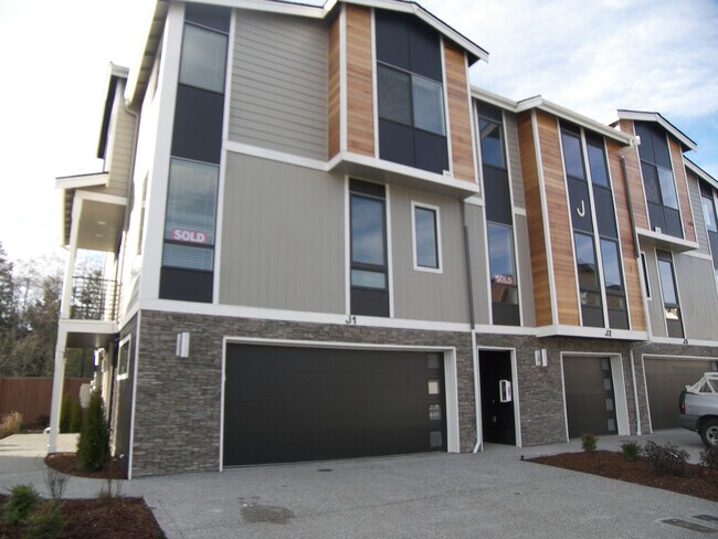 Foto del edificio - 729 112th St SW