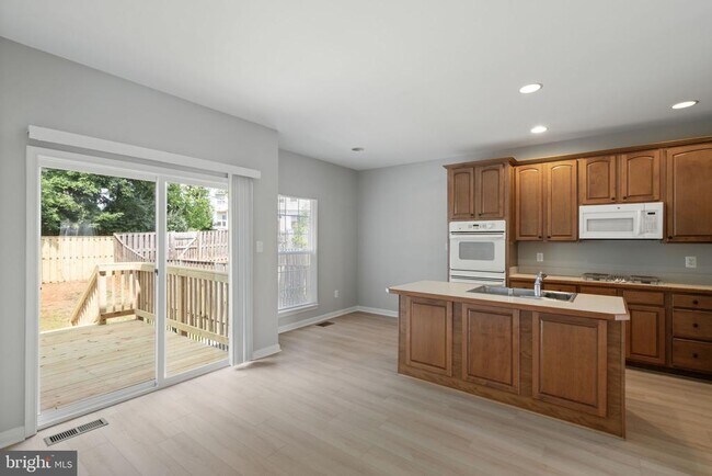 Foto del edificio - 1026 Longview Ln