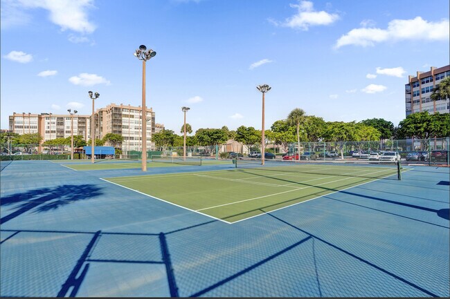 Foto del edificio - 1200 Saint Charles Pl