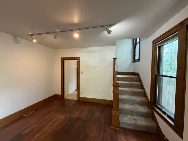 Foto del edificio - 789 Ebner St